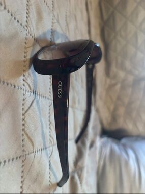 GUESS Tortoiseshell Sunglasses - Brown and Black Frame